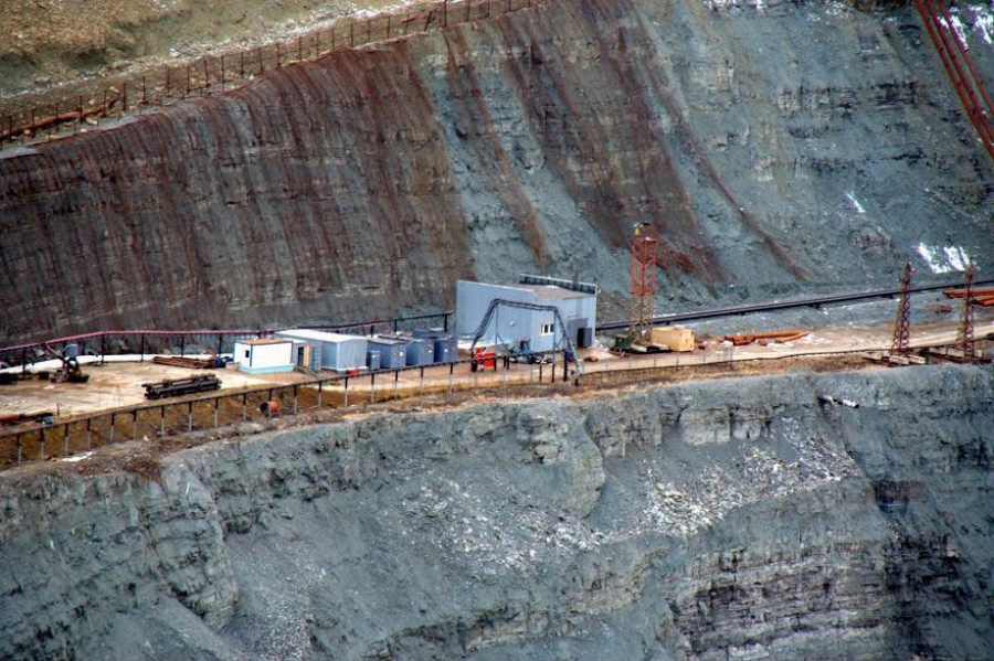  Изоставена диамантена мина в Източен Сибир, Русия