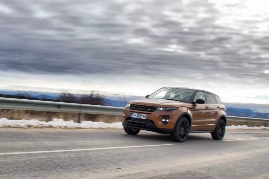 Зад волана на Range Rover Evoque