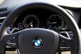 Зад волана на BMW Серия 5 GT