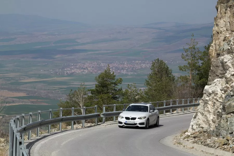 Зад волана на BMW M235i