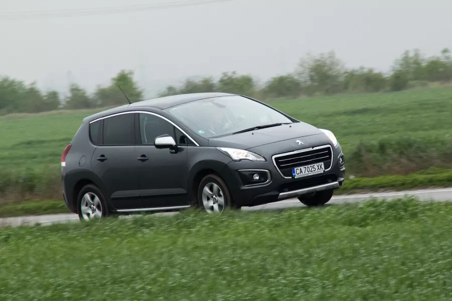 Зад волана на Peugeot 3008