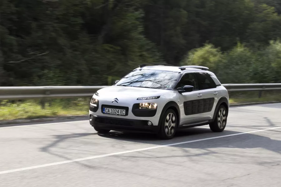 Зад волана на Citroen C4 Cactus