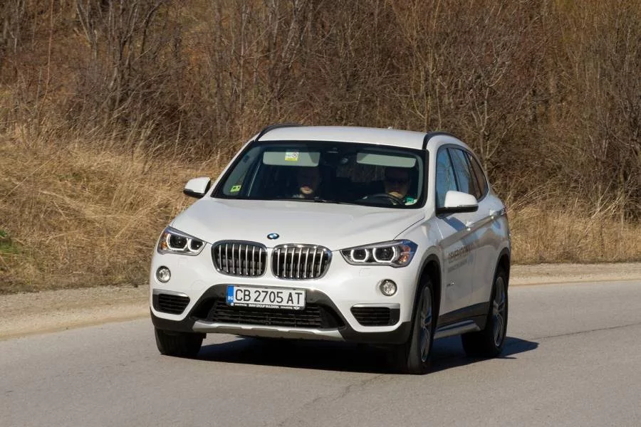 Зад волана на BMW X1