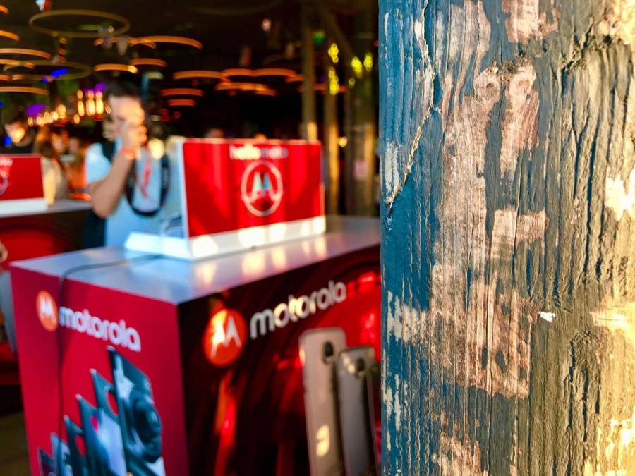 Motorola представи новия флагман Moto Z2 Play
