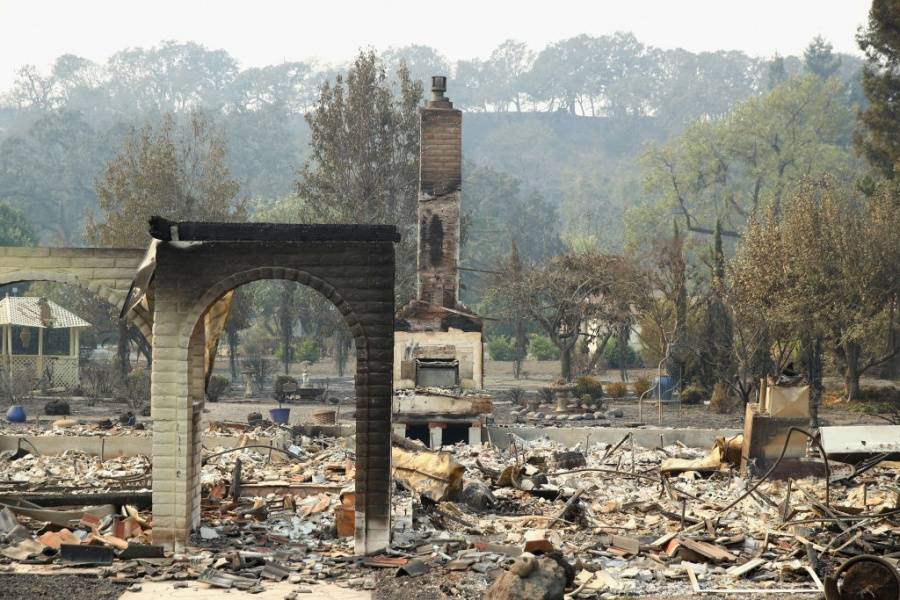 Какво оставиха след себе си пожарите в Калифорния