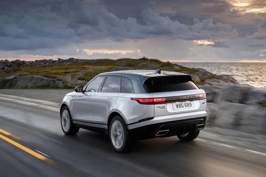 Range Rover Velar сред красивата природа на Норвегия