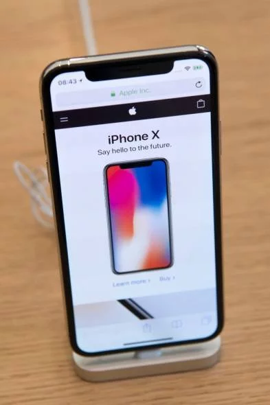 Еуфорията да имаш iPhone X 