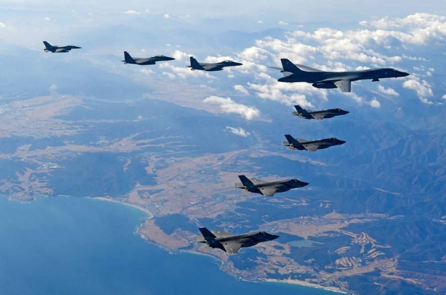Съвместни военни учения между САЩ и Южна Корея
