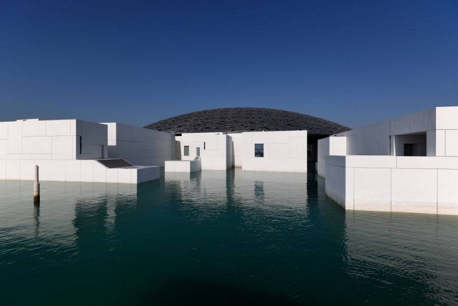 Лувърът в Абу Даби