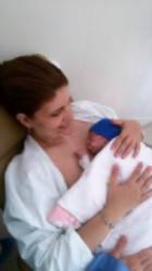 Кенгуру грижата помага на преждевременно родени бебета