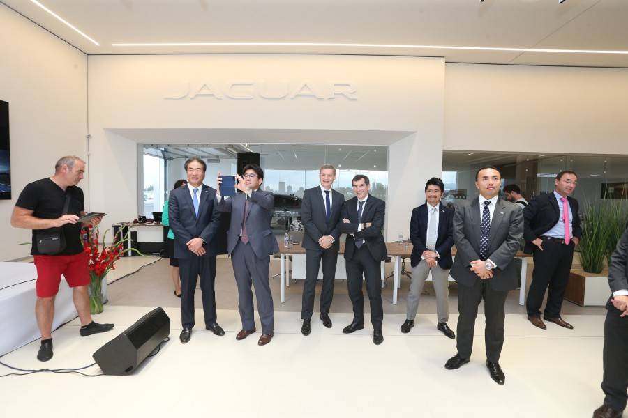 Jaguar Land Rover с първи луксозен автомобилен комплекс в София
