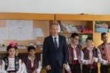 Министърът на образованието откри обновената сграда на гимназията в Тетевен