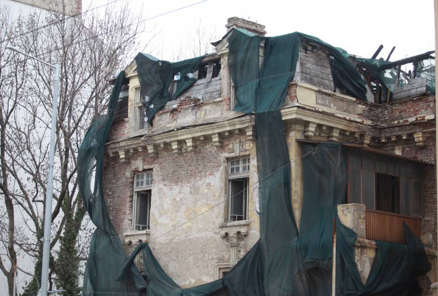 Къщата на Иван Гешов се руши 