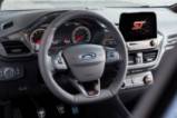 Ford Fiesta ST покорява завоите като спортист от WRC