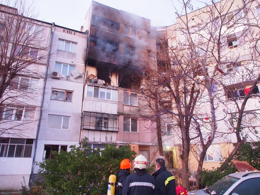 Взрив изпепели апартамент във Варна