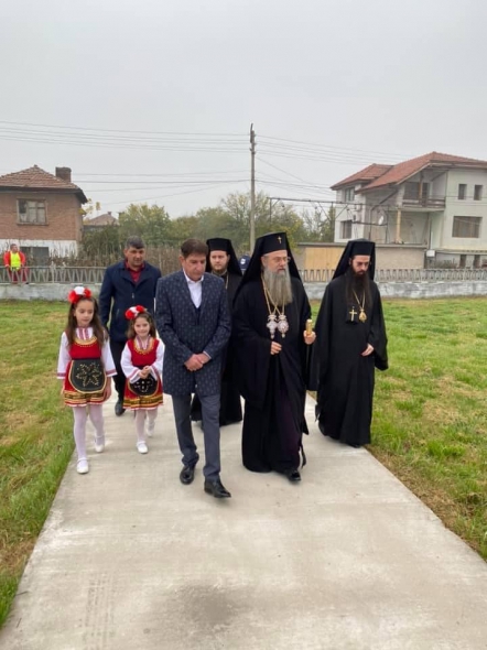 Село Триводици вече има църква