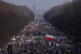 Масов протест в Берлин срещу войната в Украйна