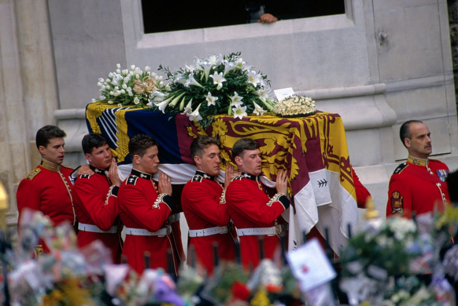 Принцесата на народа: 25 години от смъртта на принцеса Даяна
