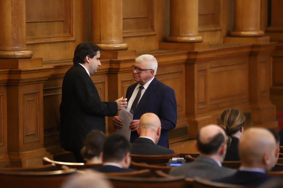 Божидар Божанов, Кирил Ананиев, Народно събрание