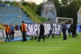 Безпрецедентно! Фенове на Левски блокираха мача с Черно море