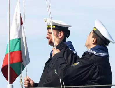 Преназначават 500 съкратени военни моряци