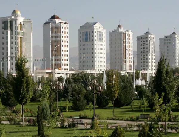 Разрешиха политическите партии в Туркменистан