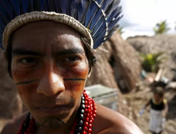 Превръщат уникално племе  в унизителна туристическа атракция