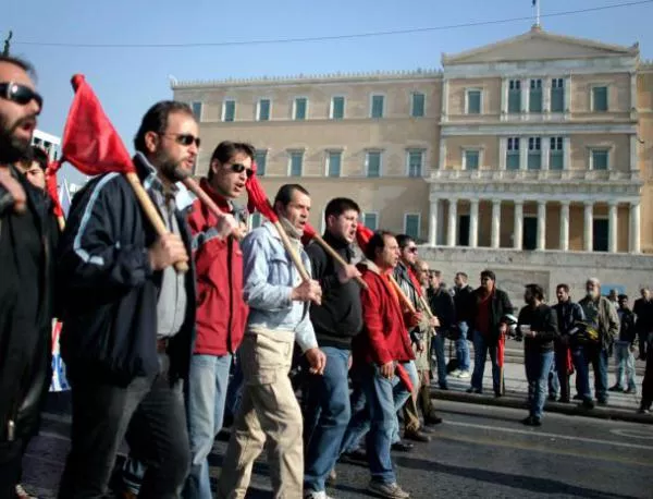 Платежоспособността на Гърция със статут "временен фалит"