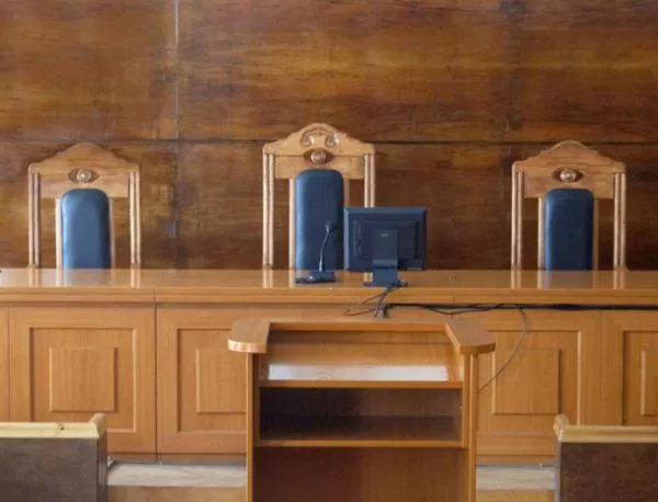 Съдът удължи срока за експертизата на заподозрения за убийството в Перник