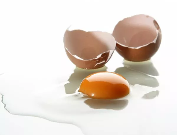 Не купувайте яйца с червена точка, снесени са от нещастни кокошки 