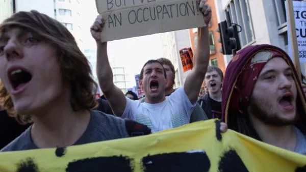 "Възмутените" пак окупират