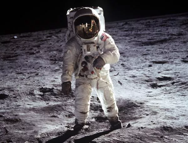 Джон Ф. Кенеди: Нека да се споразумеем с руснаците за Луната