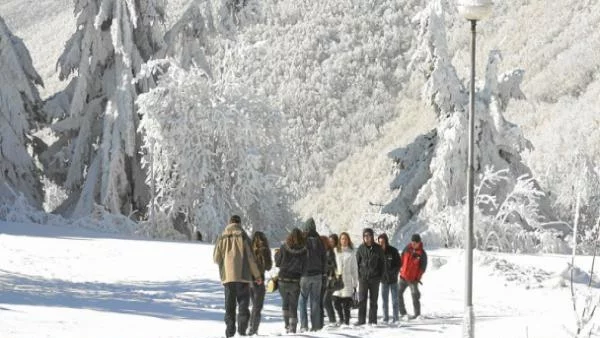 Чакат лавини в планините