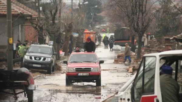 Двама души от село Бисер все още са в неизвестност
