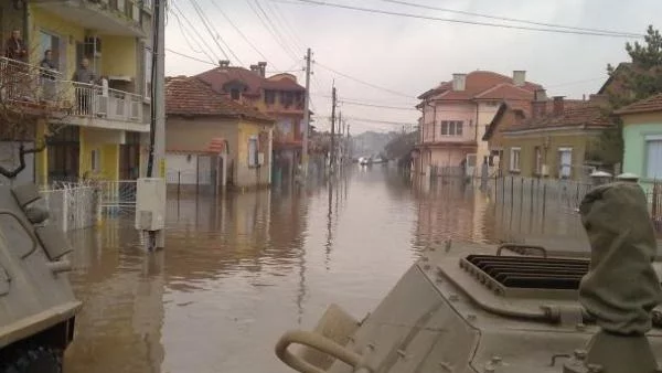 Остава обявеното бедствено положение в областите Хасково, Кърджали и във Велинград
