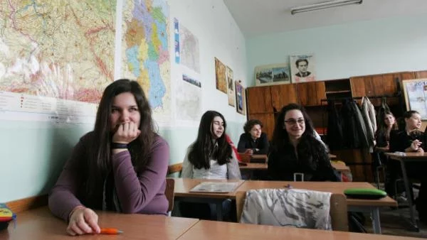 Експерт на ООН иска у нас да се преподава македонски език