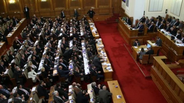 Парламентът прие оставката на Нешева