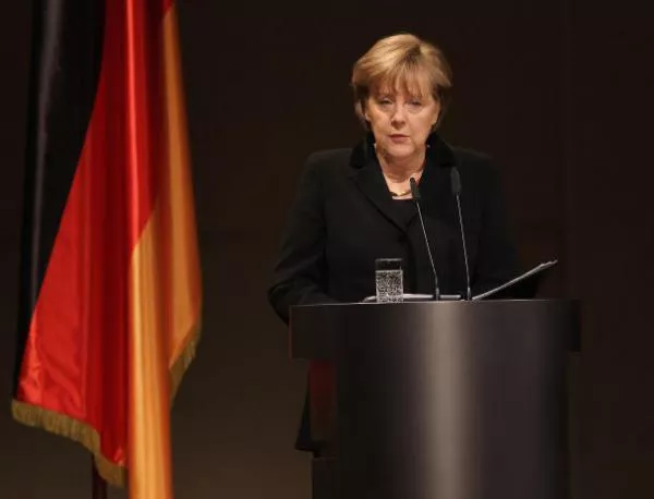 Меркел: Трябва да стабилизираме Гърция в еврозоната