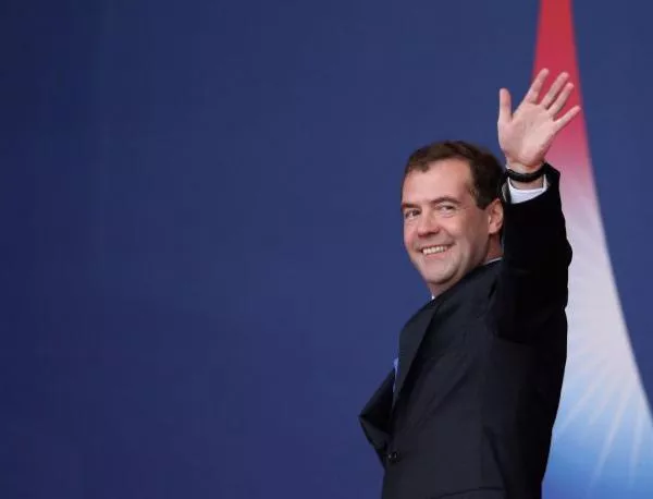 "Единна Русия" е готова да избере Медведев за свой лидер