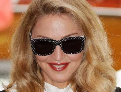 Мадона не разбира децата си, записа се на френски
