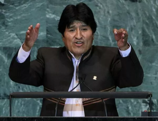 Боливия плаши да закрие американското посолство