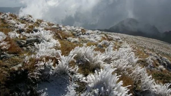 Вадят връх Ботев от 100-те туристически обекта 