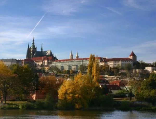 ЕС заплаши Чехия, че ще й спре парите