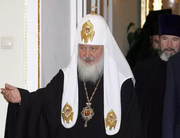 Б92: Руският патриарх нарушава църковния ред, отива в София преди Белград
