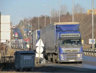 Забранява се движението на тежкотоварни камиони по Великденските празници 