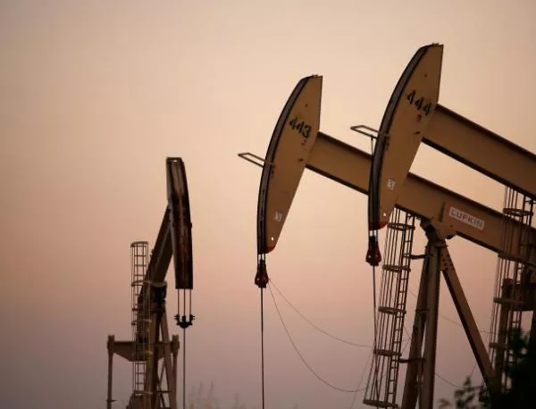 Турция няма да спре да купува петрол от Иран