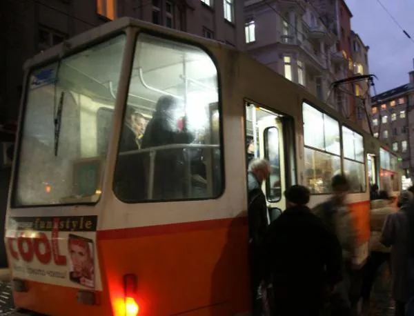 В София градският транспорт ще работи до 01,30 часа