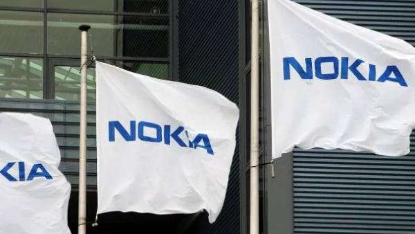 Nokia със загуба от 929 млн евро за Q1 