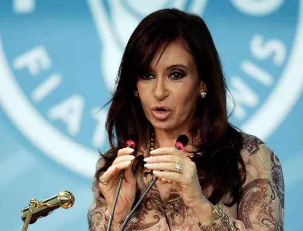 "Стандарт енд Пуърс" понижи прогнозата си по кредитния рейтинг на Аржентина