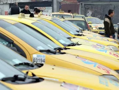 101 таксиметрови водачи в София се движат с отнети книжки